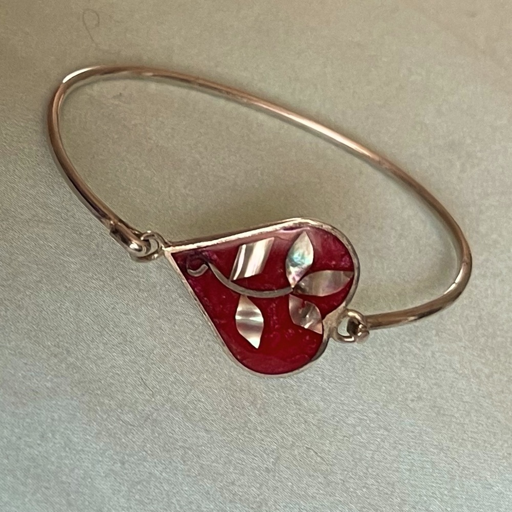 Inlaid bracelet